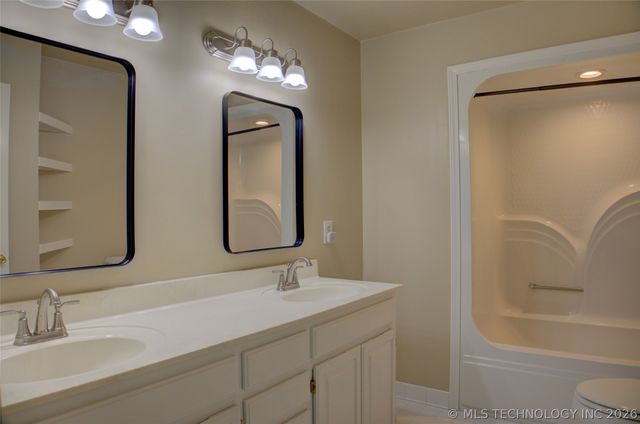 10305 E 90th Street North, Owasso, OK 74055