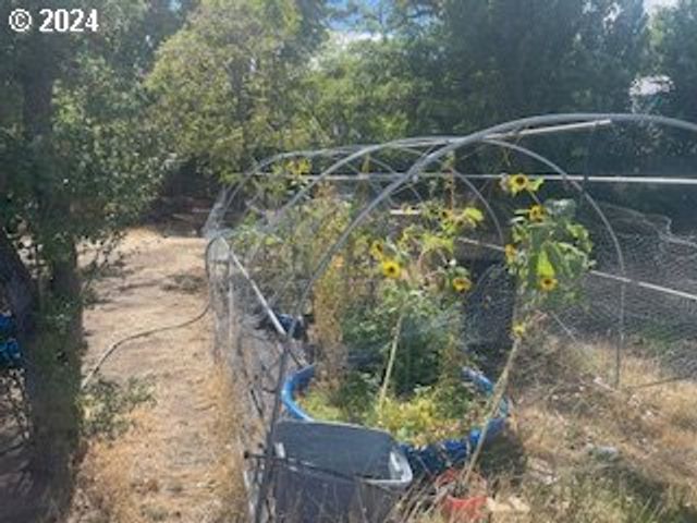 3214 W 10TH St, The Dalles, OR 97058