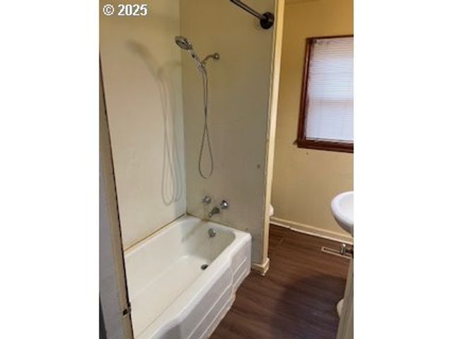 3214 W 10TH St, The Dalles, OR 97058