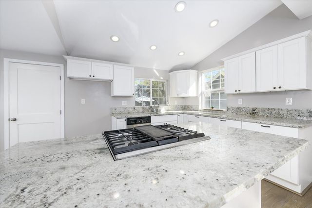 103 E Jackson St, Ione, CA 95640