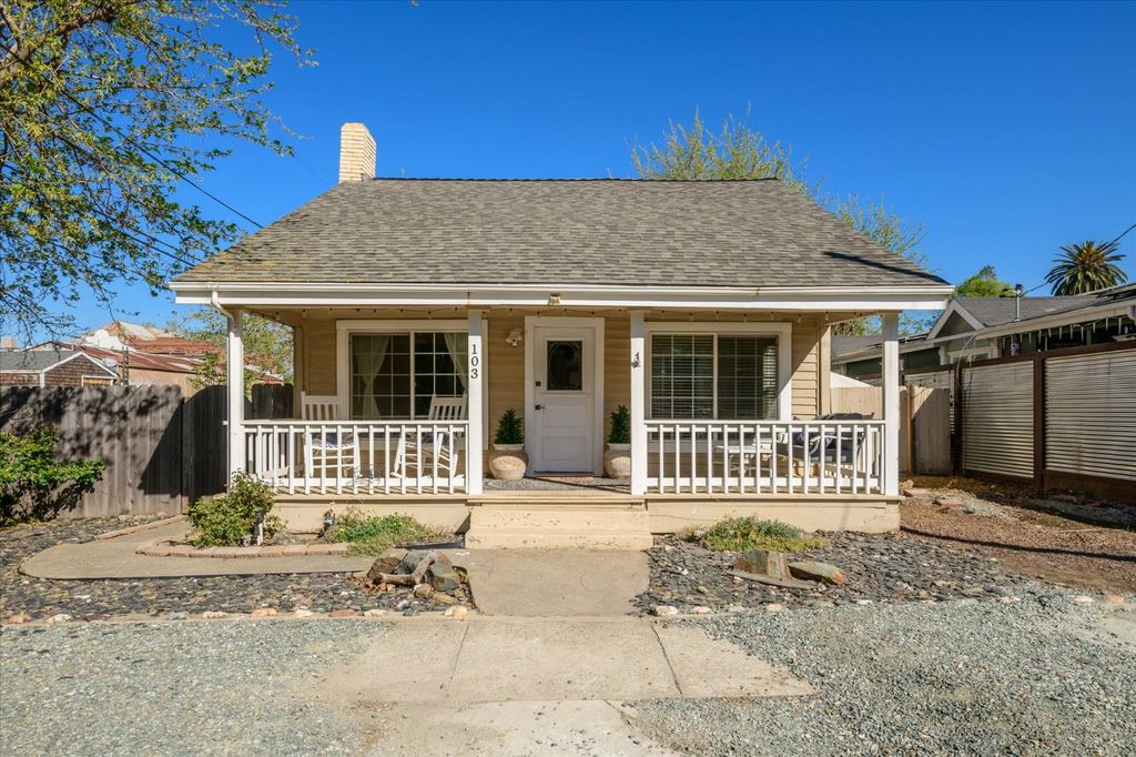 103 E Jackson St, Ione, CA 95640