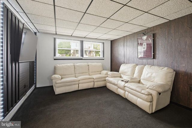 94 PETERSBURG RD, Lancaster, PA 17601