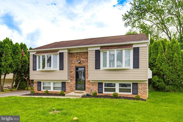 94 PETERSBURG RD, Lancaster, PA 17601
