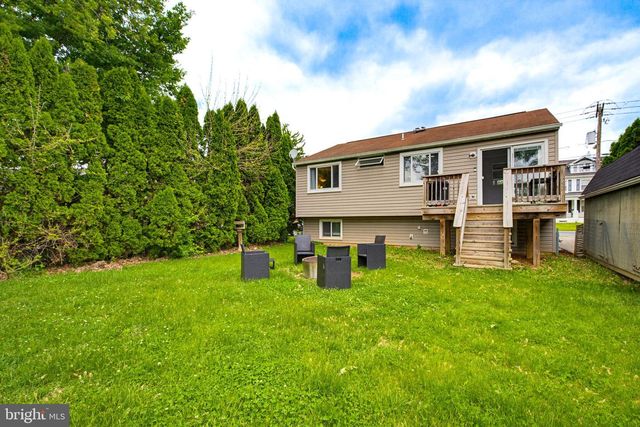 94 PETERSBURG RD, Lancaster, PA 17601
