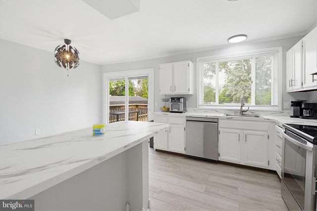 94 PETERSBURG RD, Lancaster, PA 17601