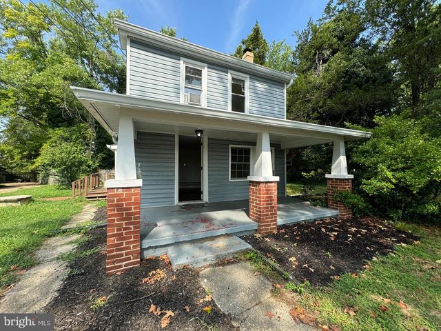 1005 MANNING DR, Fredericksburg, VA 22405