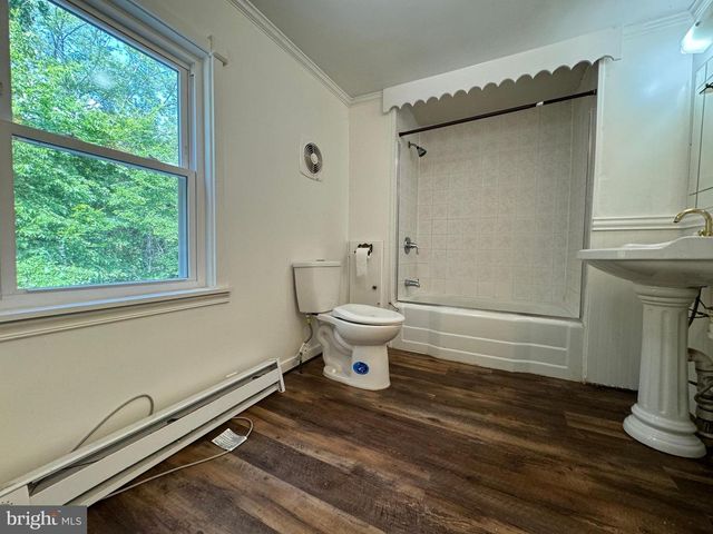 1005 MANNING DR, Fredericksburg, VA 22405