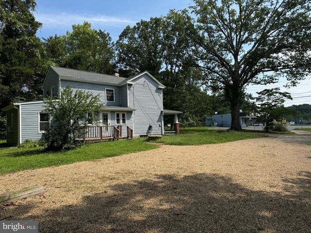 1005 MANNING DR, Fredericksburg, VA 22405