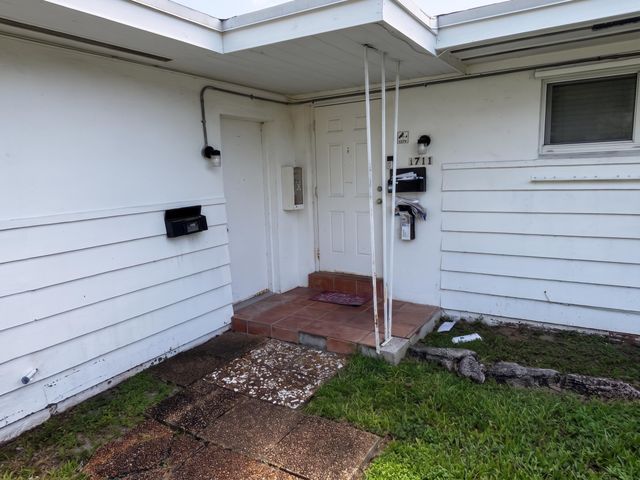 1711 N 17TH Court B, Hollywood, FL 33020