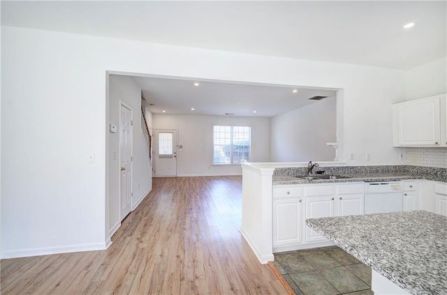 62 Highoak Drive NE 3, Marietta, GA 30066