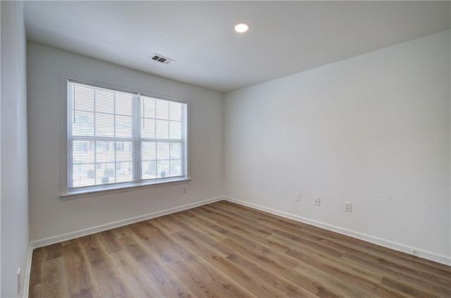 62 Highoak Drive NE 3, Marietta, GA 30066