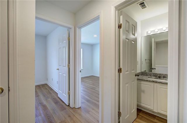 62 Highoak Drive NE 3, Marietta, GA 30066