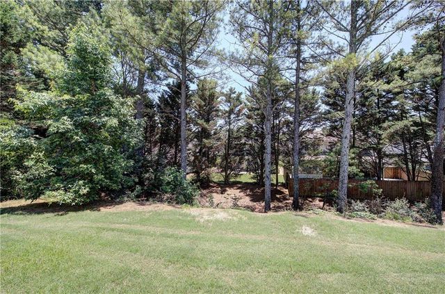 62 Highoak Drive NE 3, Marietta, GA 30066