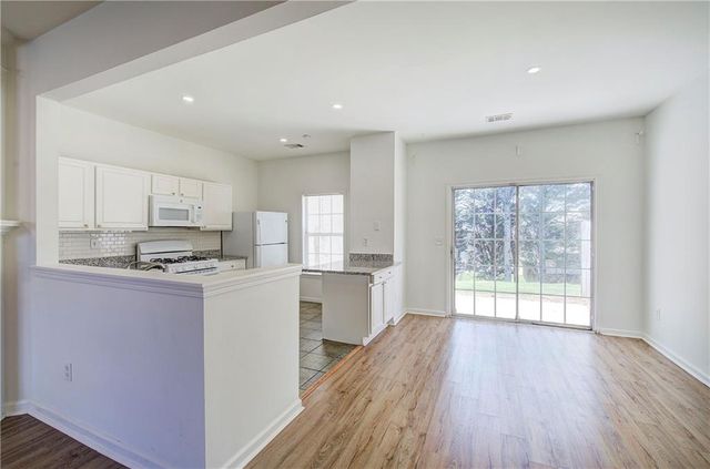 62 Highoak Drive NE 3, Marietta, GA 30066