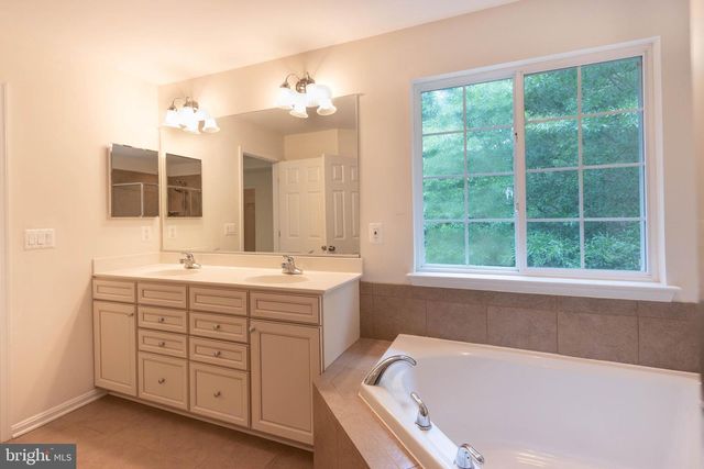 4100 PRESIDENTIAL HILL LOOP, Dumfries, VA 22025