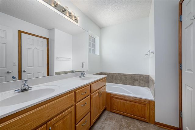 4038 N 107th Terrace, Kansas City, KS 66109
