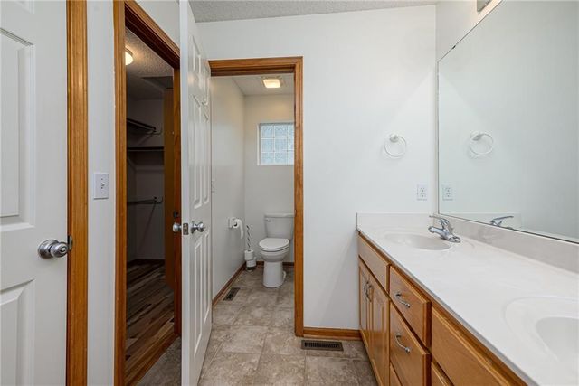 4038 N 107th Terrace, Kansas City, KS 66109
