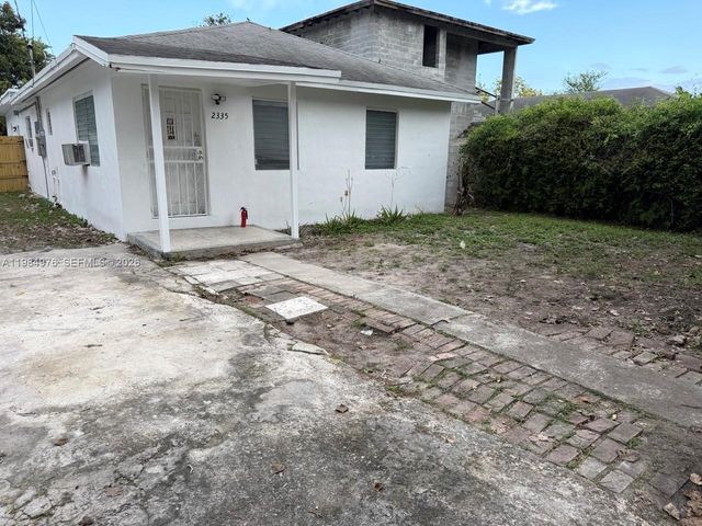 2335 NW 68th St 1 FRONT, Miami, FL 33147