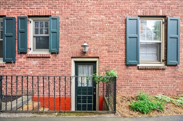 81 Brookline Avenue, Albany, NY 12203