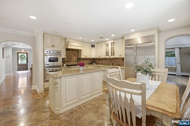 23 Trinity Place, Hillsdale, NJ 07642