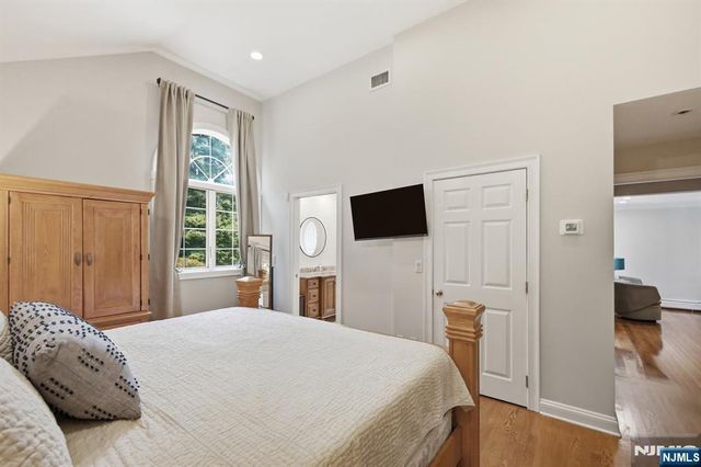 23 Trinity Place, Hillsdale, NJ 07642
