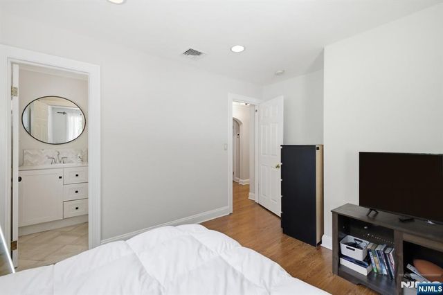 23 Trinity Place, Hillsdale, NJ 07642