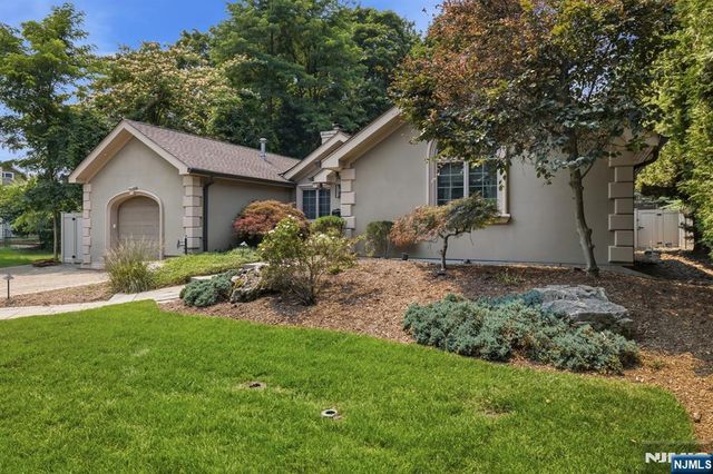23 Trinity Place, Hillsdale, NJ 07642