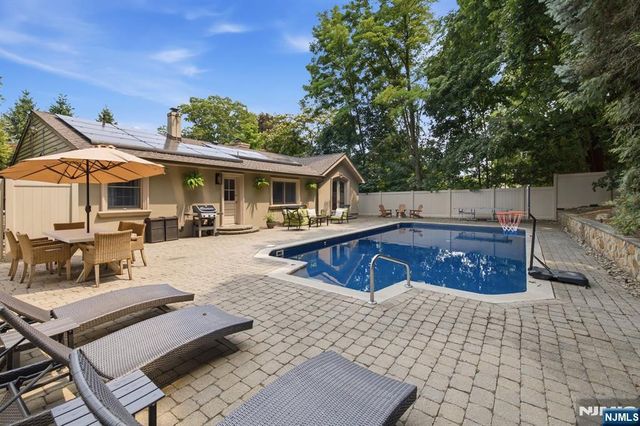 23 Trinity Place, Hillsdale, NJ 07642