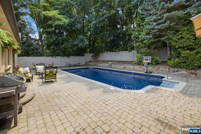 23 Trinity Place, Hillsdale, NJ 07642