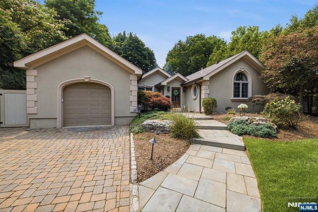 23 Trinity Place, Hillsdale, NJ 07642