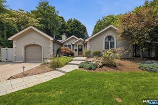 23 Trinity Place, Hillsdale, NJ 07642