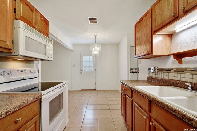 9626 Bratton, San Antonio, TX 78245