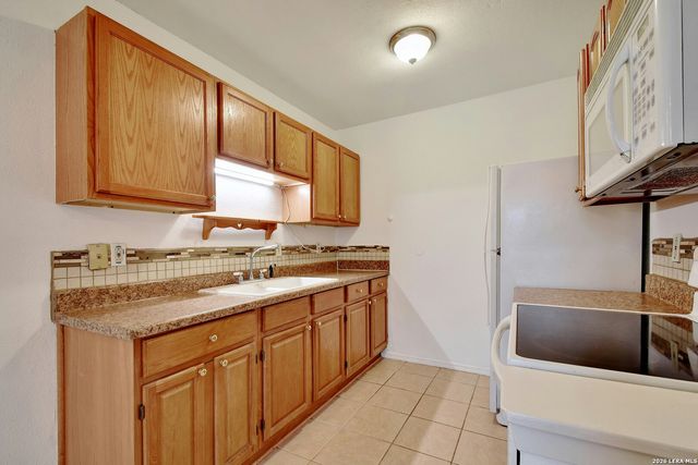 9626 Bratton, San Antonio, TX 78245