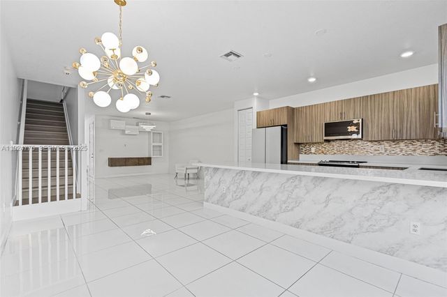 15815 NW 91st Ct, Miami Lakes, FL 33018