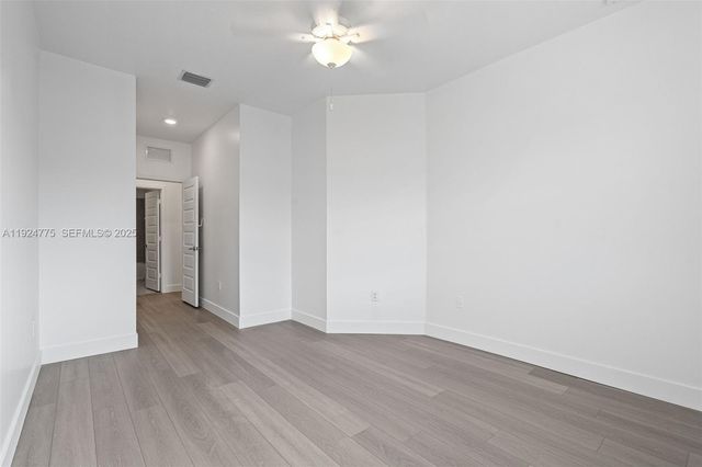 15815 NW 91st Ct, Miami Lakes, FL 33018