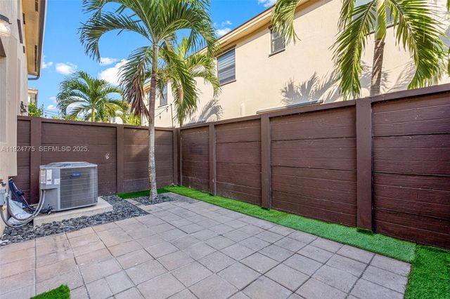 15815 NW 91st Ct, Miami Lakes, FL 33018