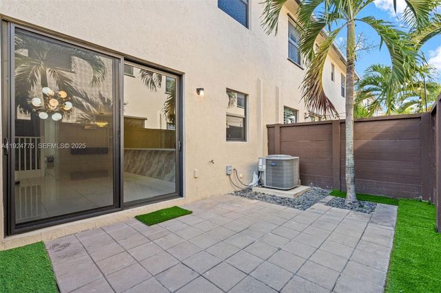 15815 NW 91st Ct, Miami Lakes, FL 33018