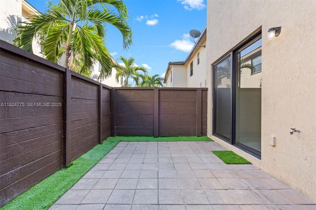 15815 NW 91st Ct, Miami Lakes, FL 33018