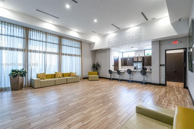 15815 NW 91st Ct, Miami Lakes, FL 33018