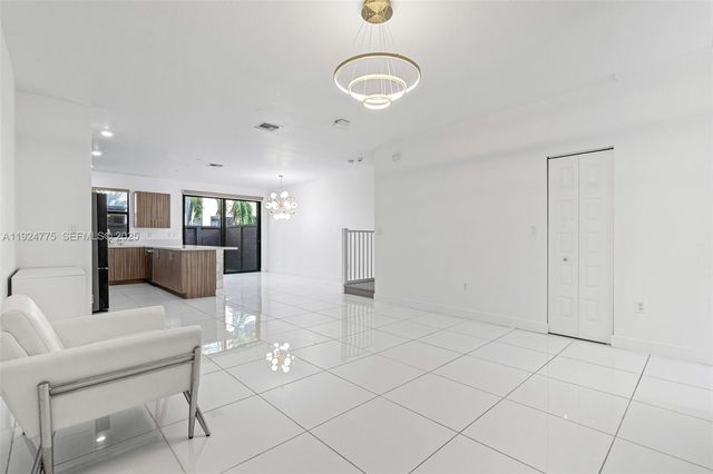 15815 NW 91st Ct, Miami Lakes, FL 33018