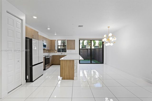 15815 NW 91st Ct, Miami Lakes, FL 33018