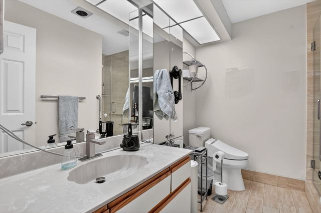 7535 La Paz Boulevard 301, Boca Raton, FL 33433