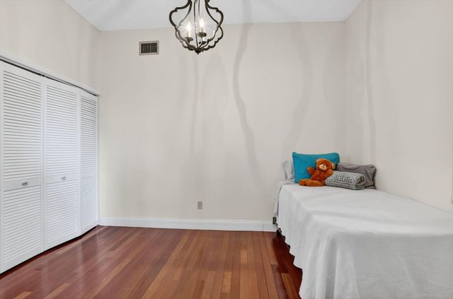 7535 La Paz Boulevard 301, Boca Raton, FL 33433