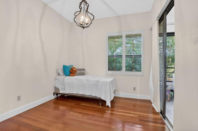 7535 La Paz Boulevard 301, Boca Raton, FL 33433