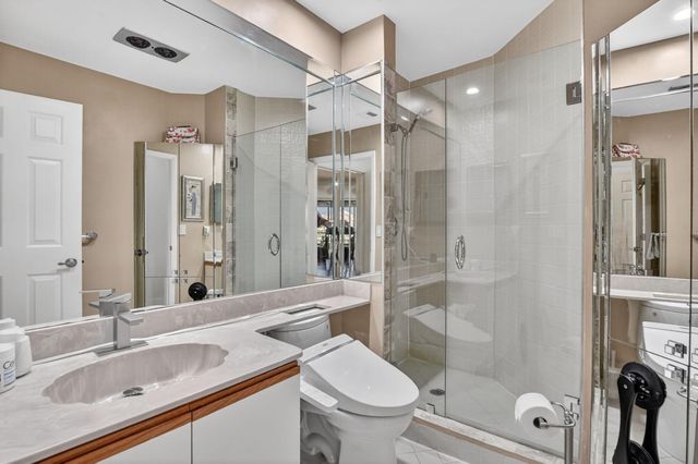 7535 La Paz Boulevard 301, Boca Raton, FL 33433