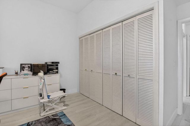 7535 La Paz Boulevard 301, Boca Raton, FL 33433