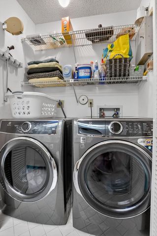 7535 La Paz Boulevard 301, Boca Raton, FL 33433