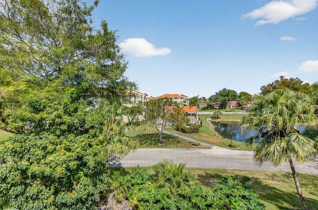 7535 La Paz Boulevard 301, Boca Raton, FL 33433