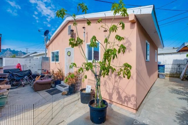 2663 Loosmore, Los Angeles, CA 90065