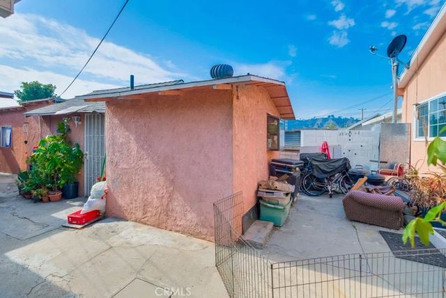2663 Loosmore, Los Angeles, CA 90065
